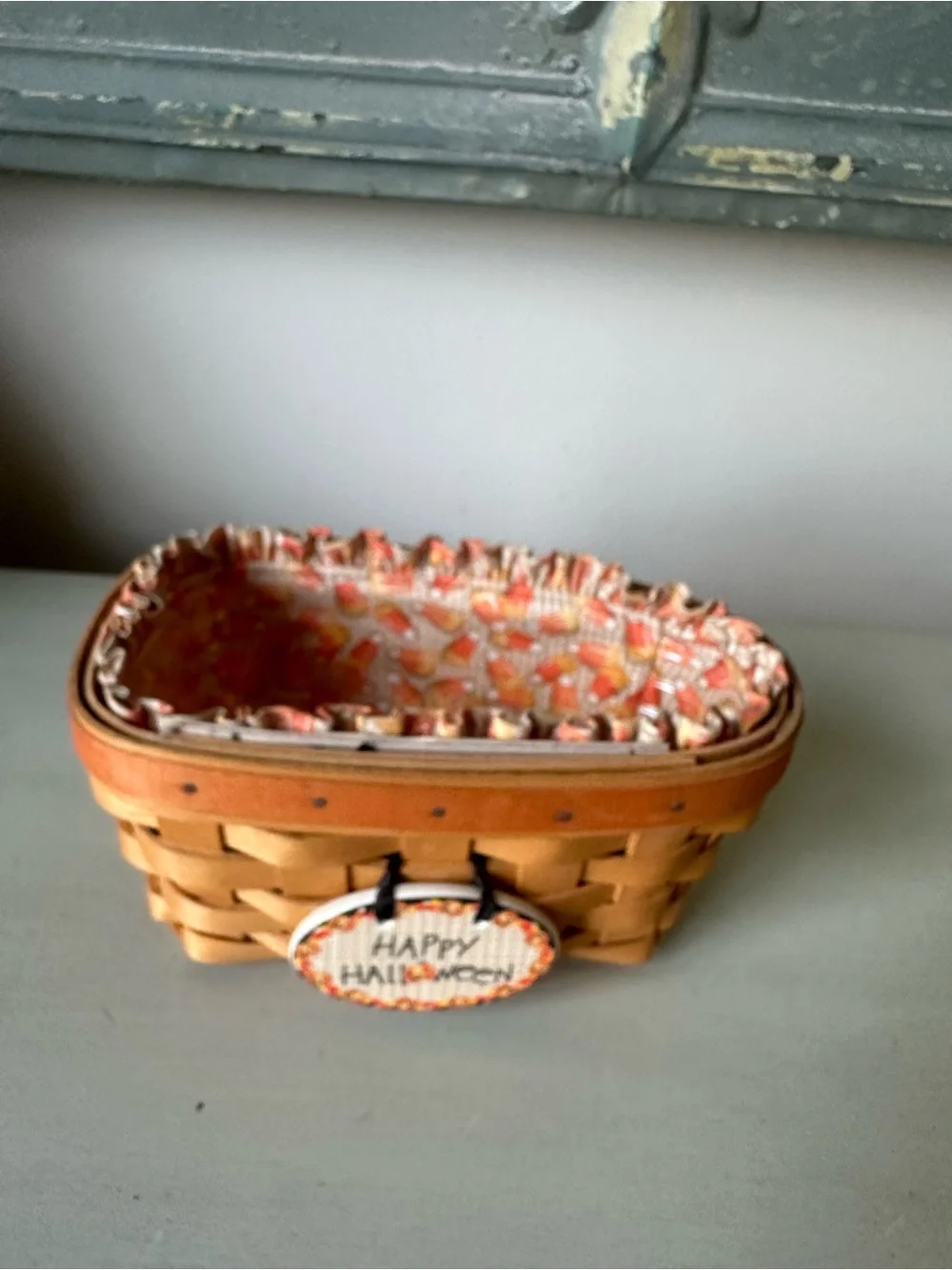 Longaberger candy corn basket with liner protector and tie on